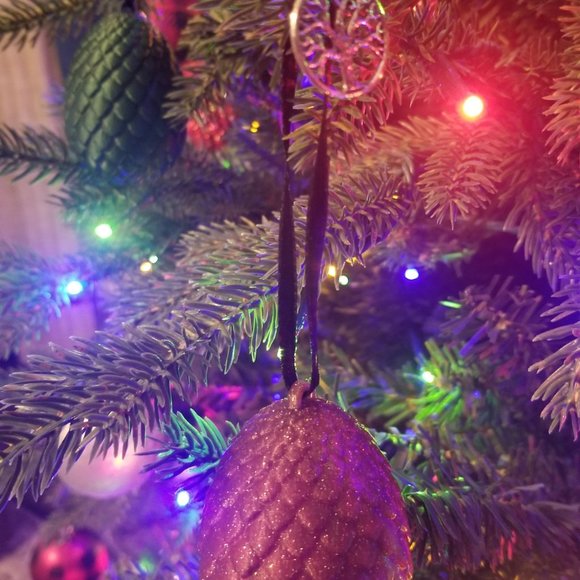 Dragon Egg Ornament Set Red and Green - Picture 9 of 10